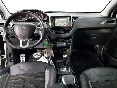 Peugeot 2008 2015, 142834 км, за 2225.29 USD