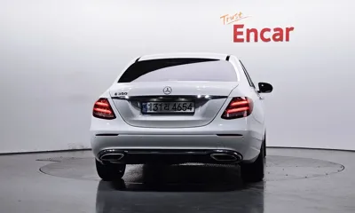 Mercedes-Benz E-Class 2017, 93330 км, за 12508.15 USD