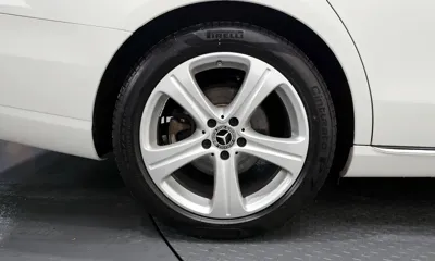Mercedes-Benz E-Class 2017, 93330 км, за 12508.15 USD