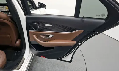 Mercedes-Benz E-Class 2017, 93330 км, за 12508.15 USD - фото 28