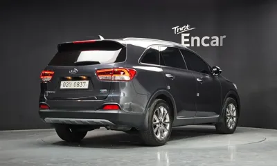 Kia Sorento 2016, 122392 км, за 8664.83 USD