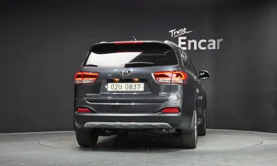 Kia Sorento 2016, 122392 км, за 8664.83 USD