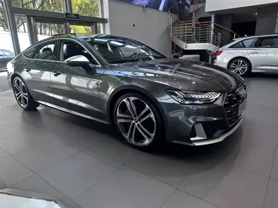 Audi S7 2025, 5000 км, за 104176.91 USD