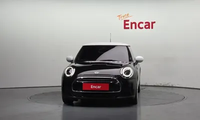 MINI Cooper 2023, 28004 км, за 14041.47 USD