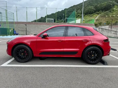 Porsche Macan 2018, 37000 км, за 35814.27 USD
