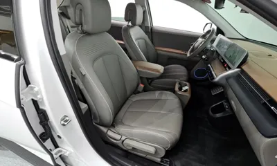 Hyundai Ioniq5 2022, 59654 км, за 18631.93 USD - фото 26