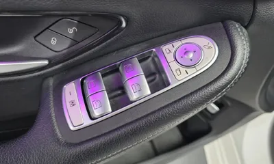 Mercedes-Benz C-Class 2021, 79274 км, за 13784.95 USD - фото 14