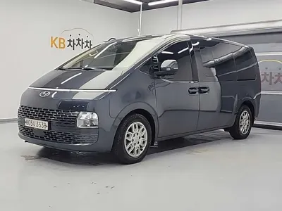 Hyundai Staria · 2022 год