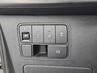 Hyundai Staria 2022, 147893 км, за 11714.52 USD - фото 17
