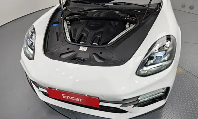 Porsche Panamera 2022, 68386 км, за 53576.11 USD - фото 6