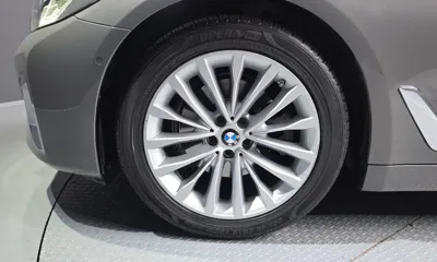 BMW 5-Series 2021, 44364 км, за 21814.15 USD