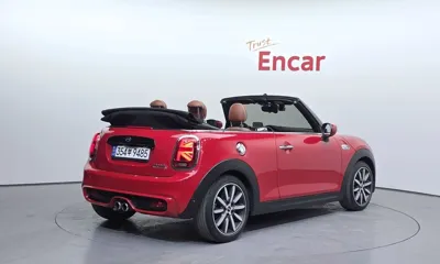 MINI Cooper Convertible 2021, 102236 км, за 12945.63 USD