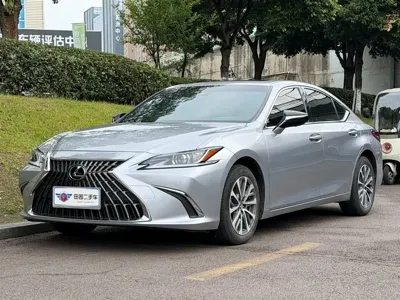 Lexus ES · 2024 год