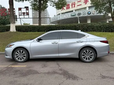 Lexus ES 2024, 19000 км, за 26492.19 USD