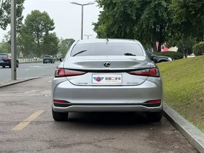 Lexus ES 2024, 19000 км, за 26492.19 USD