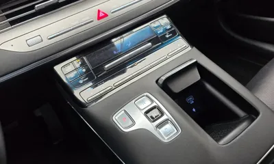 Hyundai Grandeur 2022, 87573 км, за 14832.18 USD - фото 9