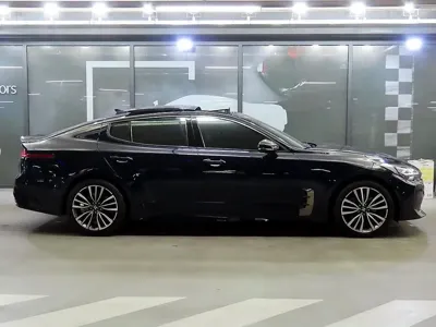 Kia Stinger 2018, 69553 км, за 10156.36 USD