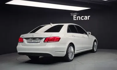 Mercedes-Benz E-Class 2016, 73631 км, за 7220.69 USD