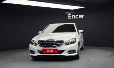 Mercedes-Benz E-Class 2016, 73631 км, за 7220.69 USD