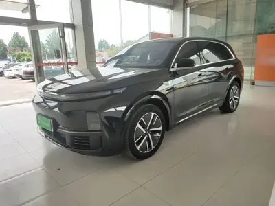 Li Auto Li L7 · 2024 год