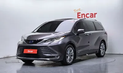 Toyota Sienna · 2021 год