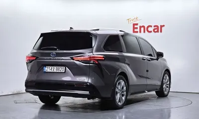 Toyota Sienna 2021, 51683 км, за 30249.83 USD