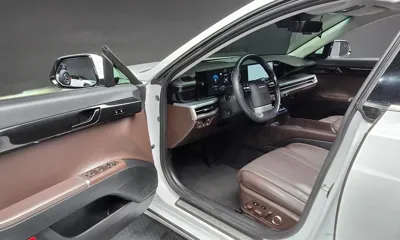 Hyundai Grandeur 2023, 82081 км, за 19509.51 USD - фото 10