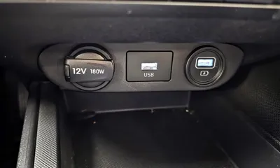 Hyundai Avante 2021, 90846 км, за 10358.31 USD - фото 26
