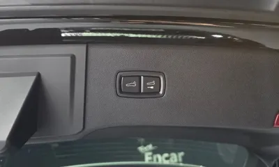 Porsche Cayenne 2024, 12727 км, за 98485.31 USD - фото 36