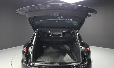 Porsche Cayenne 2024, 12727 км, за 98485.31 USD - фото 37