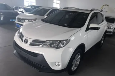 Toyota RAV4 · 2013 год