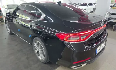 Hyundai Grandeur 2019, 190304 км, за 5185.77 USD