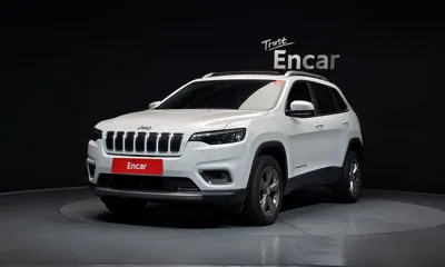 Jeep Cherokee · 2021 год