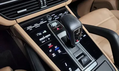 Porsche Cayenne 2023, 46193 км, за 58631.95 USD - фото 9