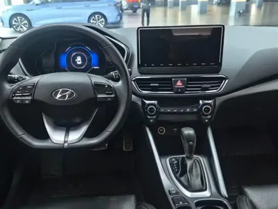 Hyundai Fista 2019, 50000 км, за 6463.09 USD