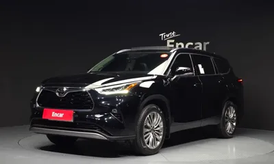 Toyota Highlander · 2025 год