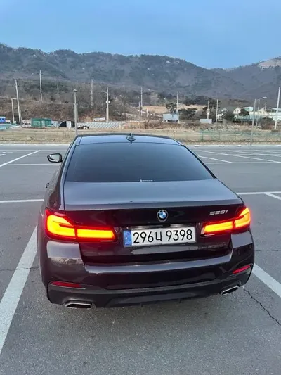 BMW 5-Series 2021, 84000 км, за 20914.67 USD