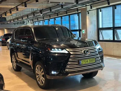 Lexus LX 2025, 14672 км, за 138440.33 USD