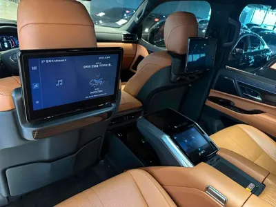 Lexus LX 2025, 14672 км, за 137394.21 USD - фото 9