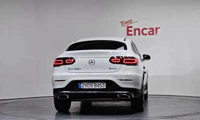Mercedes-Benz GLC-Class 2021, 37615 км, за 27257.38 USD