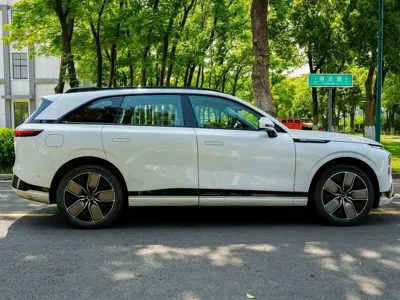 Xpeng G9 2022, 25000 км, за 22924.81 USD