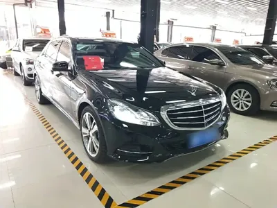 Mercedes-Benz E-Class 2015, 158000 км, за 11433.18 USD