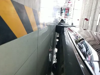 Mercedes-Benz E-Class 2015, 158000 км, за 11433.18 USD - фото 21