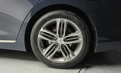Hyundai Grandeur 2018, 145559 км, за 7159.61 USD - фото 21