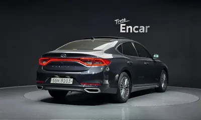 Hyundai Grandeur 2018, 82591 км, за 13342.44 USD