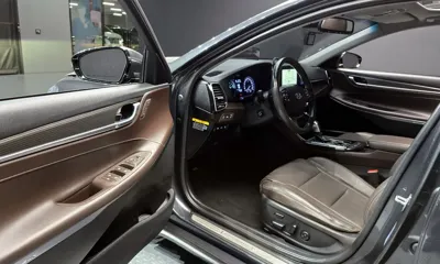 Hyundai Grandeur 2018, 82591 км, за 13342.44 USD - фото 10