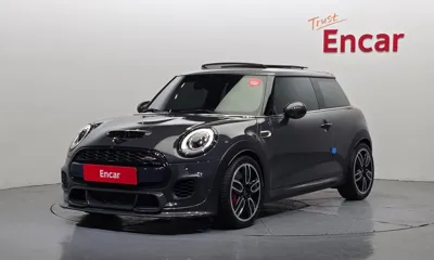 MINI Cooper · 2018 год