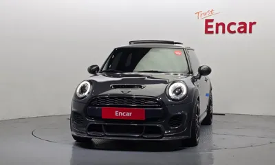 MINI Cooper 2018, 55775 км, за 12703.59 USD