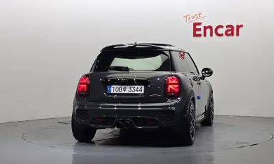 MINI Cooper 2018, 55775 км, за 12703.59 USD