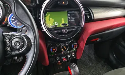 MINI Cooper 2018, 55775 км, за 12703.59 USD - фото 15